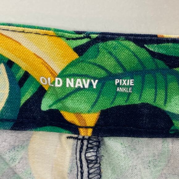 NWOT OLD NAVY Pants Women 4 Green-Yellow Lime Banana Leaf Print “Pixie Ankle” - Picture 4 of 13